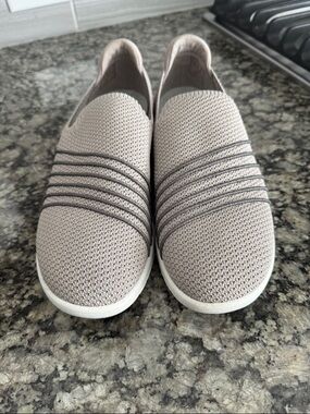 Clark’s Cloudsteppers tennis shoes 7.5 - new
